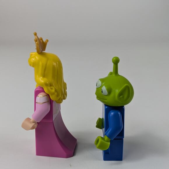 Lego Disney Minifigures Princess Aurora dis099 Toy Story Alien Collar toy017 - Picture 2 of 4